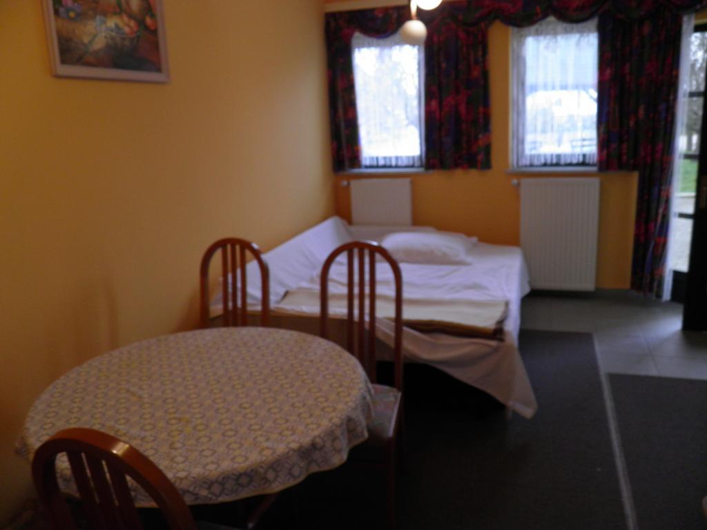 Pri Storklji Hotel Moravske-Toplice Phòng bức ảnh